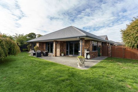 Photo of property in 5 Hideaway Gate, Parklands, Christchurch, 8083