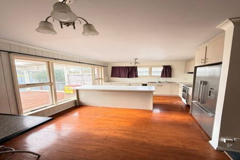 Photo of property in 33 Acacia Avenue, Upper Riccarton, Christchurch, 8041