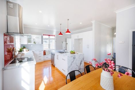 Photo of property in 18 East Street, Terrace End, Palmerston North, 4410