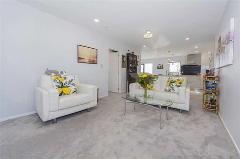 Photo of property in 71a Solar Road, Glen Eden, Auckland, 0602