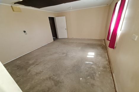 Photo of property in 32 Luff Place, Westport, 7825