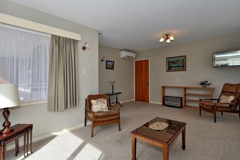 Photo of property in 7 Camberwell Place, Avonhead, Christchurch, 8042