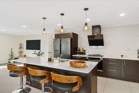 Photo of property in 15 Little Oaks Drive, Yaldhurst, Christchurch, 8042