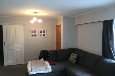 Photo of property in 28 Kanawa Street, Waikanae, 5036