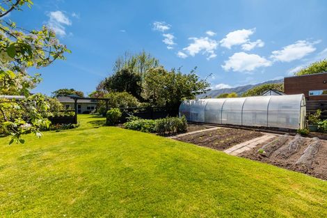 Photo of property in 12 Ngarara Road, Waikanae, 5036