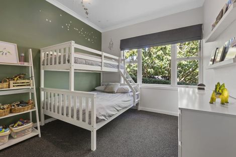 Photo of property in 15 Bracken Street, New Plymouth, 4310