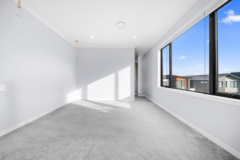 Photo of property in 49 Kumukumu Road, Long Bay, Auckland, 0630