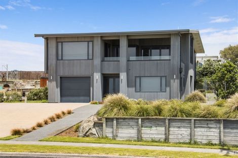 Photo of property in 154 Seaforth Road, Waihi Beach, 3611