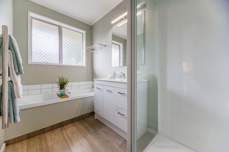 Photo of property in 89a Ngaio Road, Waikanae, 5036