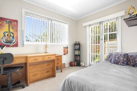 Photo of property in 200 Henderson Valley Road, Henderson, Auckland, 0612