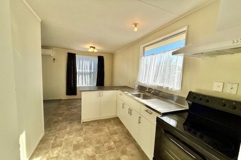 Photo of property in 2 Harold Lane, Dinsdale, Hamilton, 3204