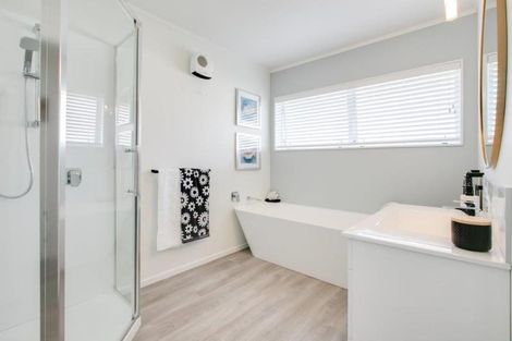 Photo of property in 2 Fern Grove, Taradale, Napier, 4112