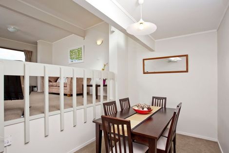 Photo of property in 2/175 Birkenhead Avenue, Birkenhead, Auckland, 0626