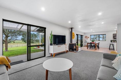 Photo of property in 573 Waimate Road North, Kerikeri, 0293