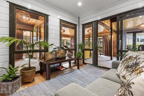 Photo of property in 23 Cliff Street, Raglan, 3225