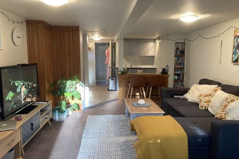 Photo of property in 63 Severn Street, Island Bay, Wellington, 6023