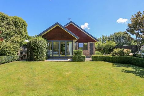 Photo of property in 1/55 Mcfaddens Road, St Albans, Christchurch, 8052