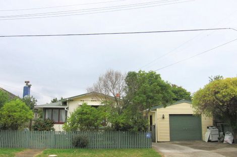 Photo of property in 17 Pirie Crescent, Moera, Lower Hutt, 5010