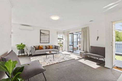 Photo of property in 15 Margan Avenue, New Lynn, Auckland, 0600