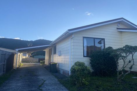 Photo of property in 343 Wellington Road, Wainuiomata, Lower Hutt, 5014