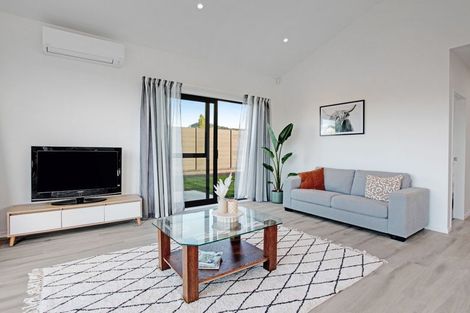 Photo of property in 1 Lamont Place, Waikanae, 5036