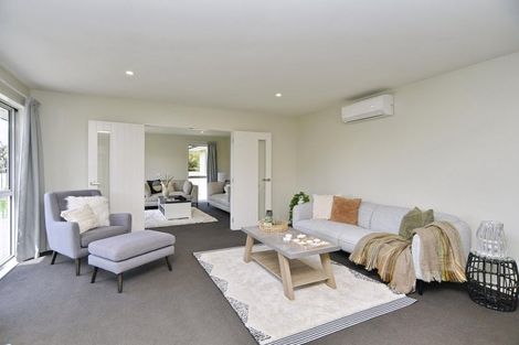 Photo of property in 12 Willowby Lane, Rangiora, 7400