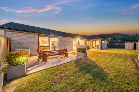 Photo of property in 3 Te Kaeaea Crescent, Wallaceville, Upper Hutt, 5018