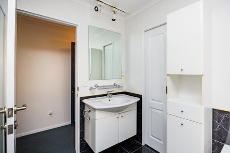 Photo of property in 31-33 Oak Crescent, Ashhurst, 4810