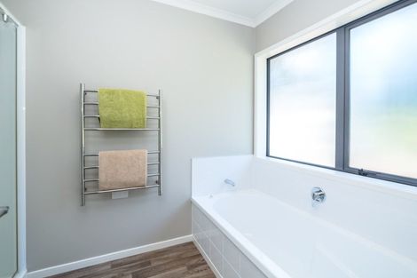 Photo of property in 302 Para Road, Parkvale, Carterton, 5792
