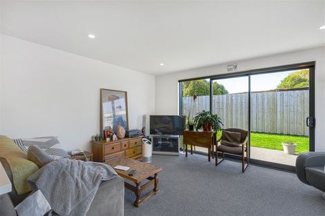 Photo of property in 12 Fairbairn Close, Halswell, Christchurch, 8025