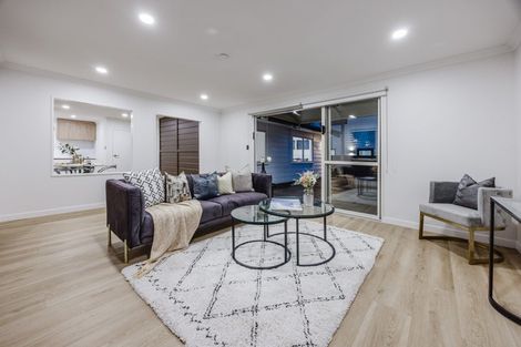 Photo of property in 60a Reelick Avenue, Pakuranga Heights, Auckland, 2010