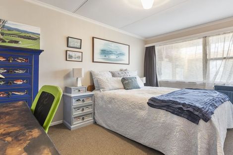 Photo of property in 6 Omata Road, Westown, New Plymouth, 4310