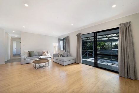 Photo of property in 1/134 Mcleod Road, Te Atatu South, Auckland, 0610