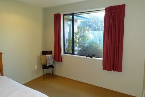 Photo of property in 5 John Morel Place, Parklands, Christchurch, 8083