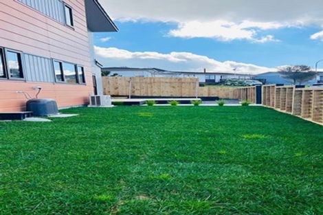 Photo of property in 4 Medina Place, Half Moon Bay, Auckland, 2012