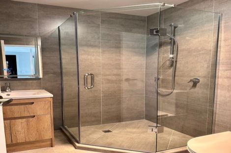 Photo of property in 3/147c Carlisle Road, Northcross, Auckland, 0632