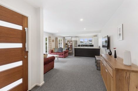 Photo of property in 29 Liverton Crescent, Bishopdale, Christchurch, 8053