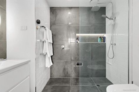 Photo of property in 12u2 Stanley Street, Berhampore, Wellington, 6023