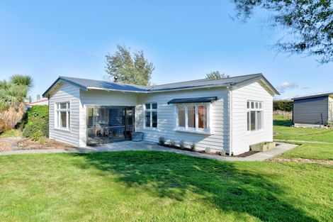 Photo of property in 9 Essex Street, Mossburn, 9792