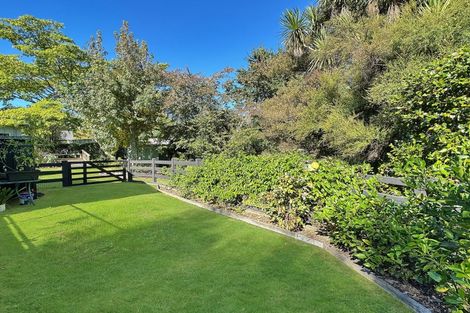 Photo of property in 11 Gibbs Place, Kinloch, Taupo, 3377