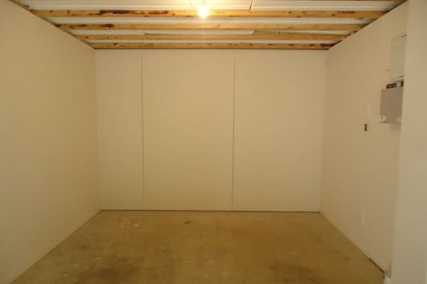 Photo of property in 2/57 Simla Crescent, Khandallah, Wellington, 6035