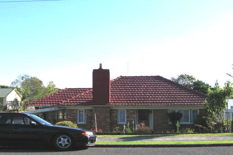 Photo of property in 9 Craigbank Avenue, New Lynn, Auckland, 0600