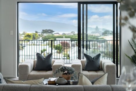 Photo of property in 8a Martin Road, Paraparaumu Beach, Paraparaumu, 5032