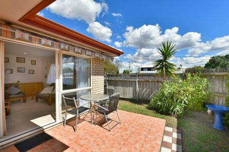Photo of property in 6a Doment Crescent, Orewa, 0931