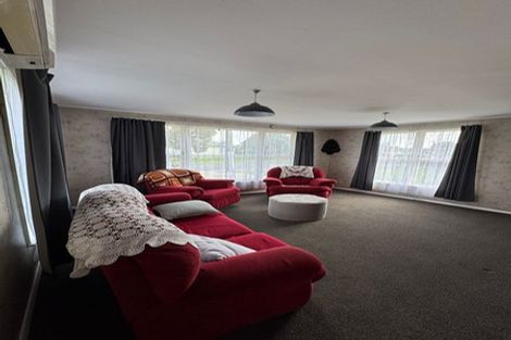 Photo of property in 12 Calvert Street, Papakura, 2110