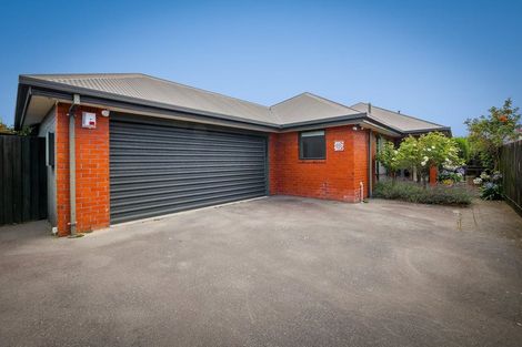 Photo of property in 113 Avonhead Road, Avonhead, Christchurch, 8042