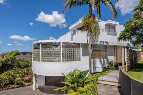 Photo of property in 103 Aberdeen Road, Castor Bay, Auckland, 0620