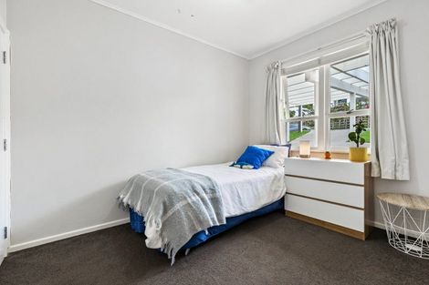 Photo of property in 2/71 Saddleback Rise, Murrays Bay, Auckland, 0630