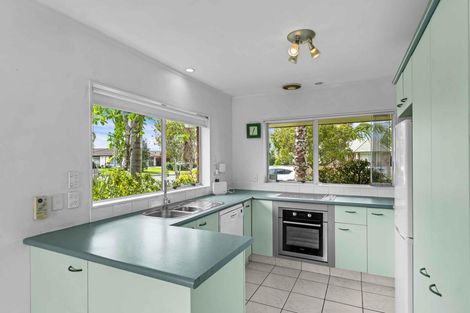Photo of property in 70 Tington Avenue, Wattle Downs, Auckland, 2103