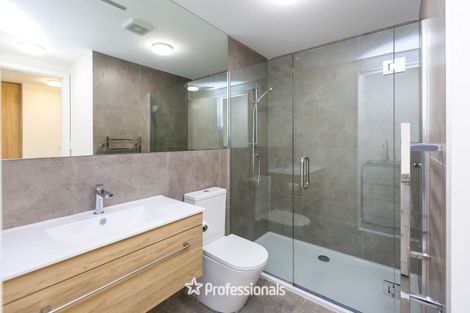 Photo of property in 65u3 Tiketike Way, Brooklyn, Wellington, 6021